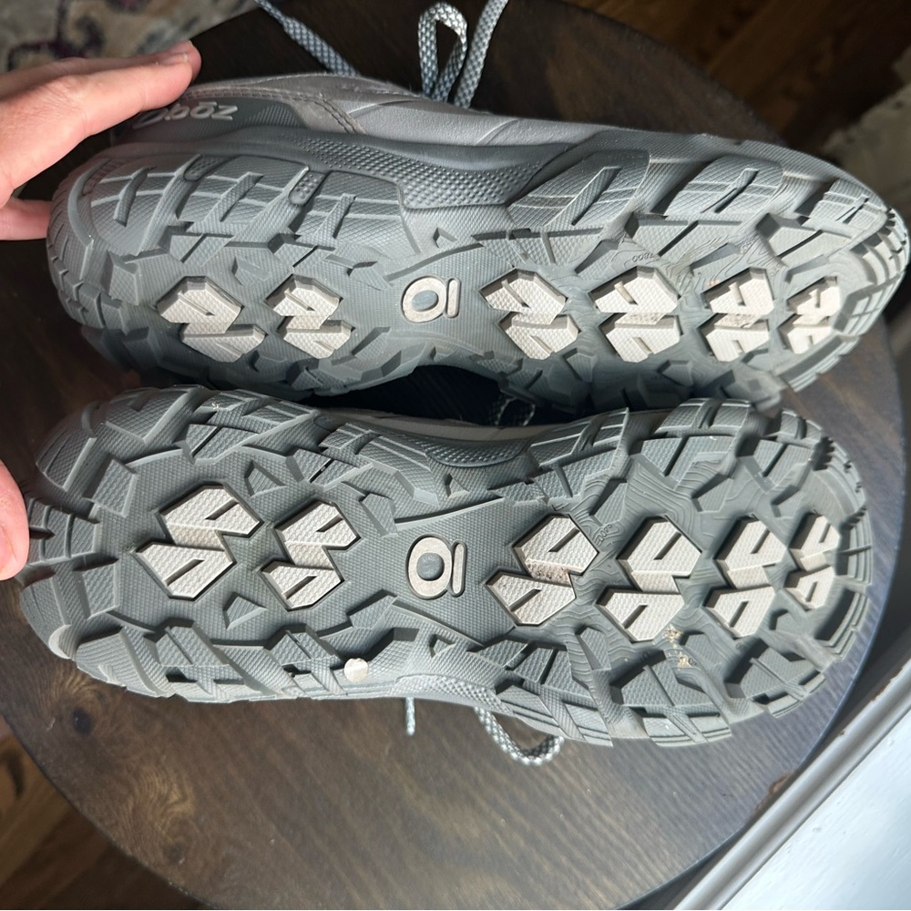 Women's outdoor Hiking shoes Oboz 10 gray worn once! - Picture 4 of 6